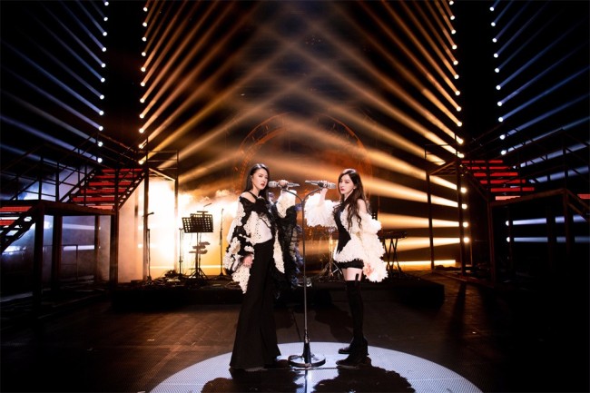 王心凌"乘风破浪"二公赢了 化身摇滚女孩燃爆全场