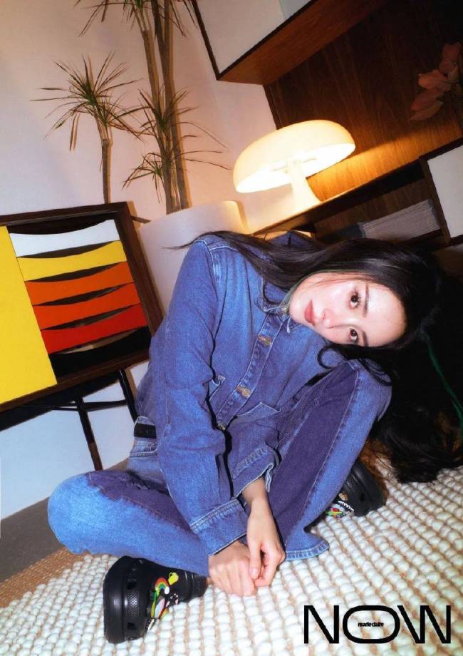 小狐狸的诱惑~杨幂夏日缤纷色彩写真释出
