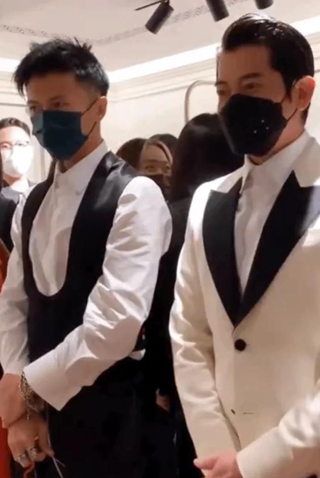 57岁张曼玉久违现身当DJ 谢霆锋郭富城在旁围观