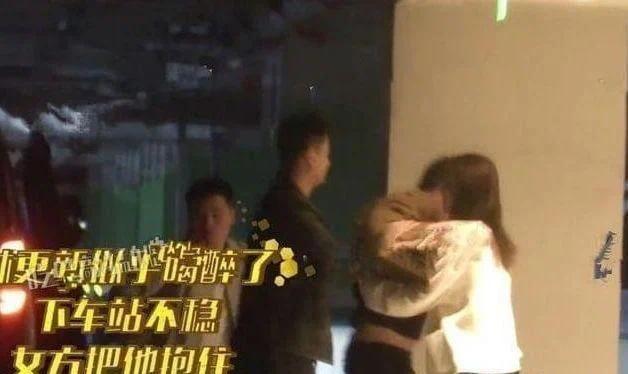 34岁林更新深夜与女子聚餐 结束后同回一家酒店