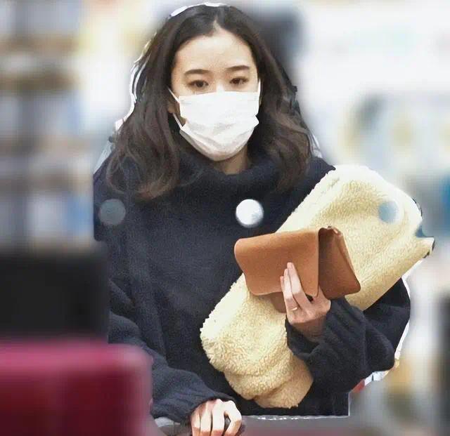 37岁苍井优产女 谐星丈夫报喜：孩子非常非常可爱