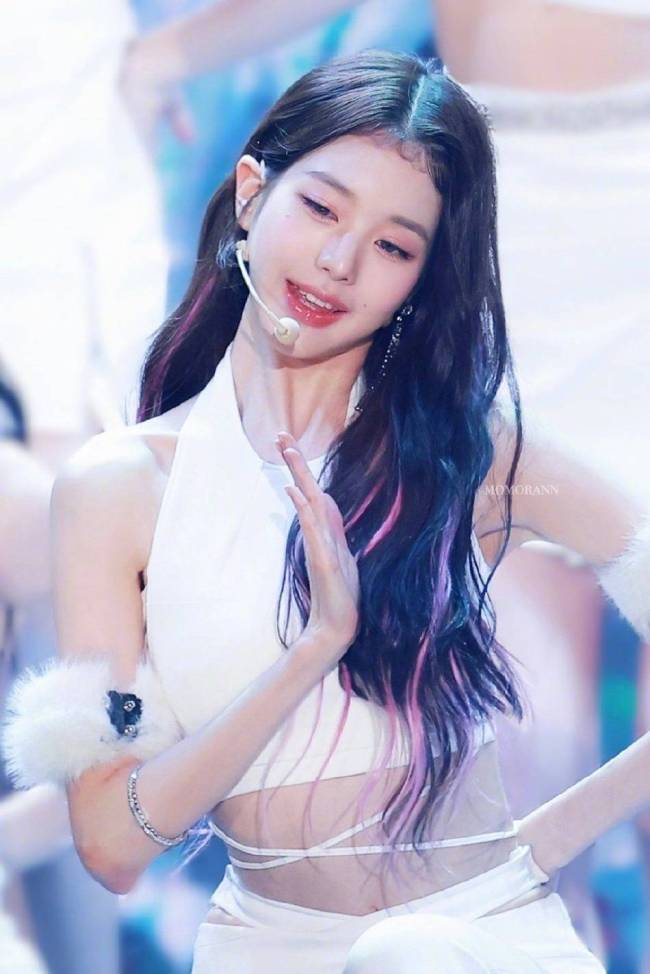 哇哦！韩国天菜美女张元英蛮腰大长腿 太诱人