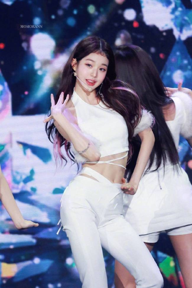 哇哦！韩国天菜美女张元英蛮腰大长腿 太诱人