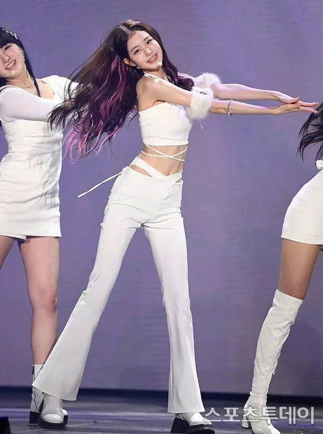 哇哦！韩国天菜美女张元英蛮腰大长腿 太诱人