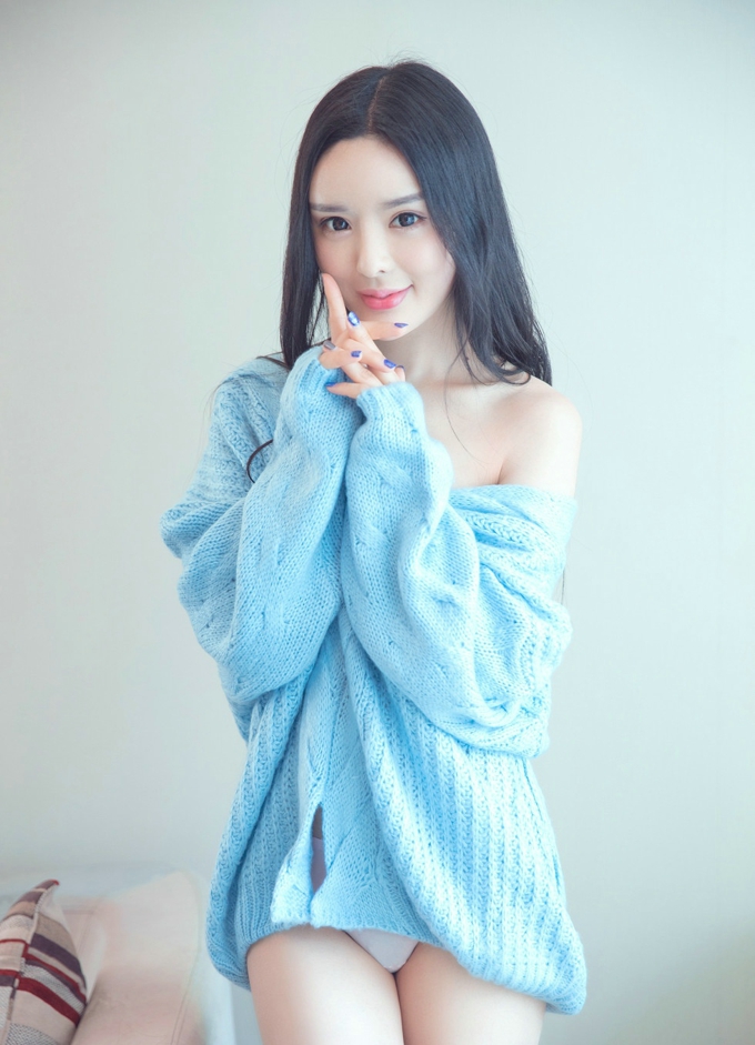 嫩模晓迪居家私房内衣系列秀完美身材香艳迷人写真