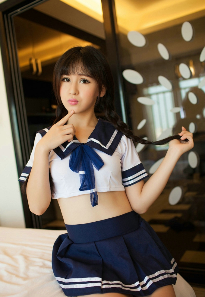 嫩模唐雨辰TYC水手学生制服清纯迷人写真