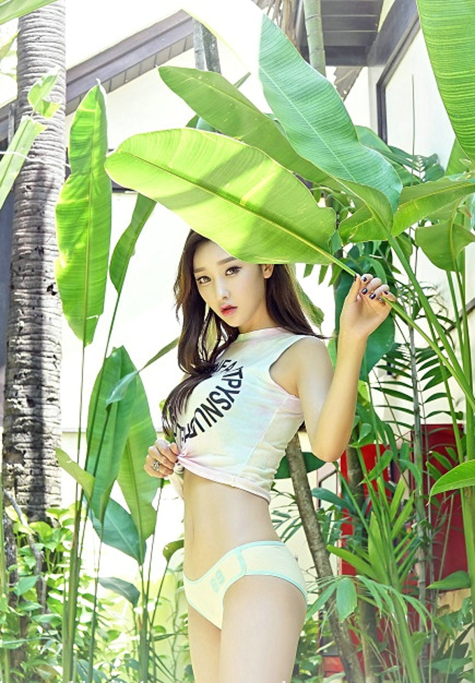 李筱乔JoJo靓丽清纯美女诱人气质大胸细腰翘臀迷人写真
