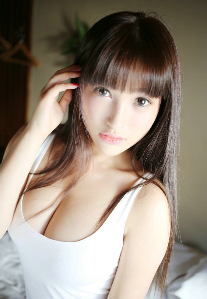 养眼妹子Nic妮可可居家私房秀豪乳完美身材写真