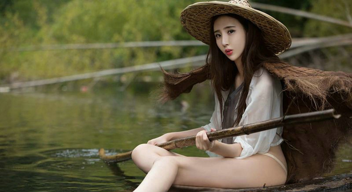 性感火爆美女模特沈佳熹姐妹花乡下爆乳销魂诱惑写真
