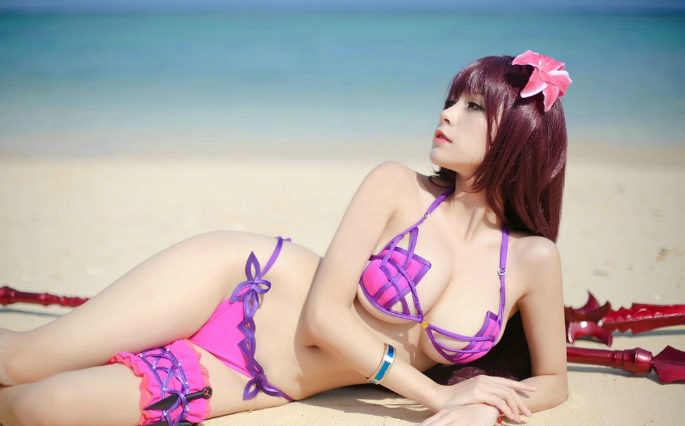 嫩模夏美海边沙滩性感比基尼秀完美身材诱惑写真