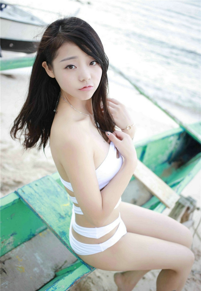 性感娇艳清纯美女佘贝拉生活娇嫩火爆美乳诱惑写真