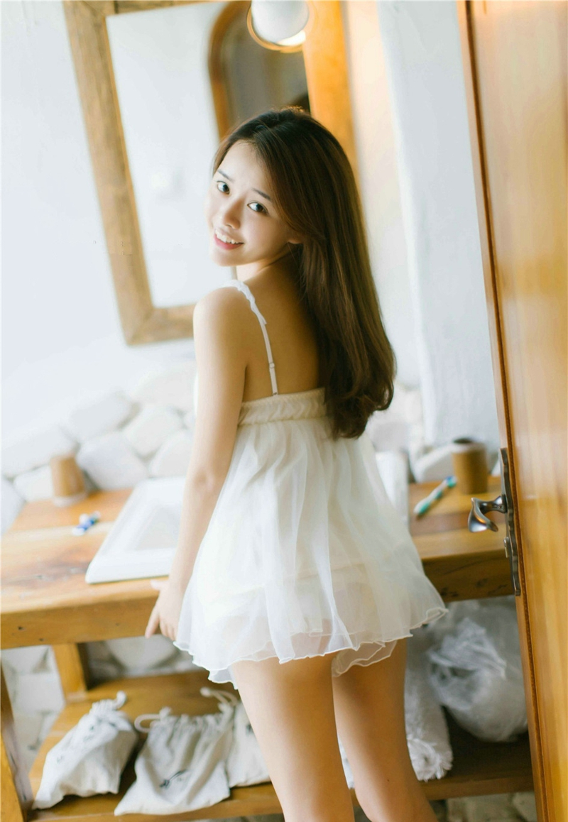 吊带超短裙美女私房性感甜美鞋子