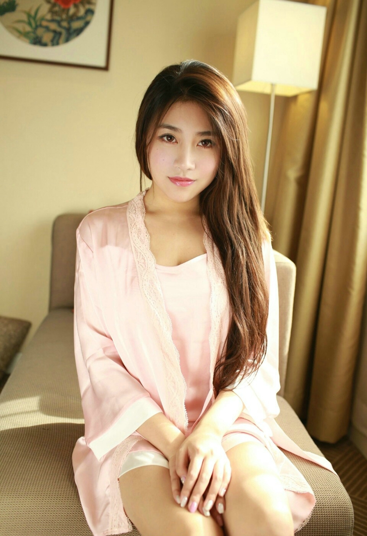 美女私房情趣衣美胸妩媚多姿阳光诱惑之极