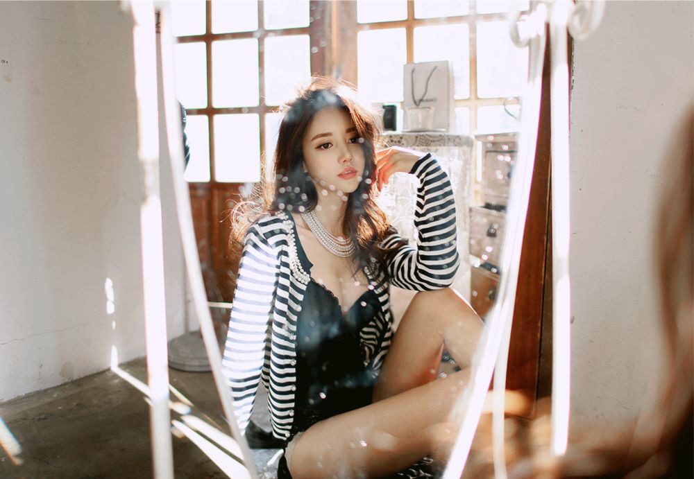 连体情趣内衣美女私房性感阳光照人