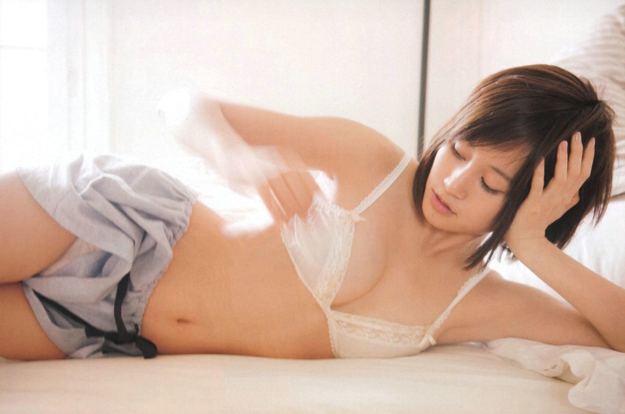 诱人女神前田敦子性感内衣写真集