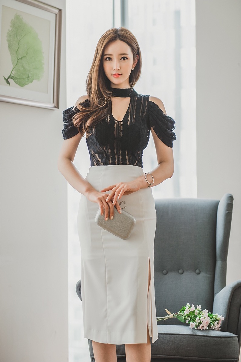 韩国气质好身材性感御姐露胸粉嫩充满女神范
