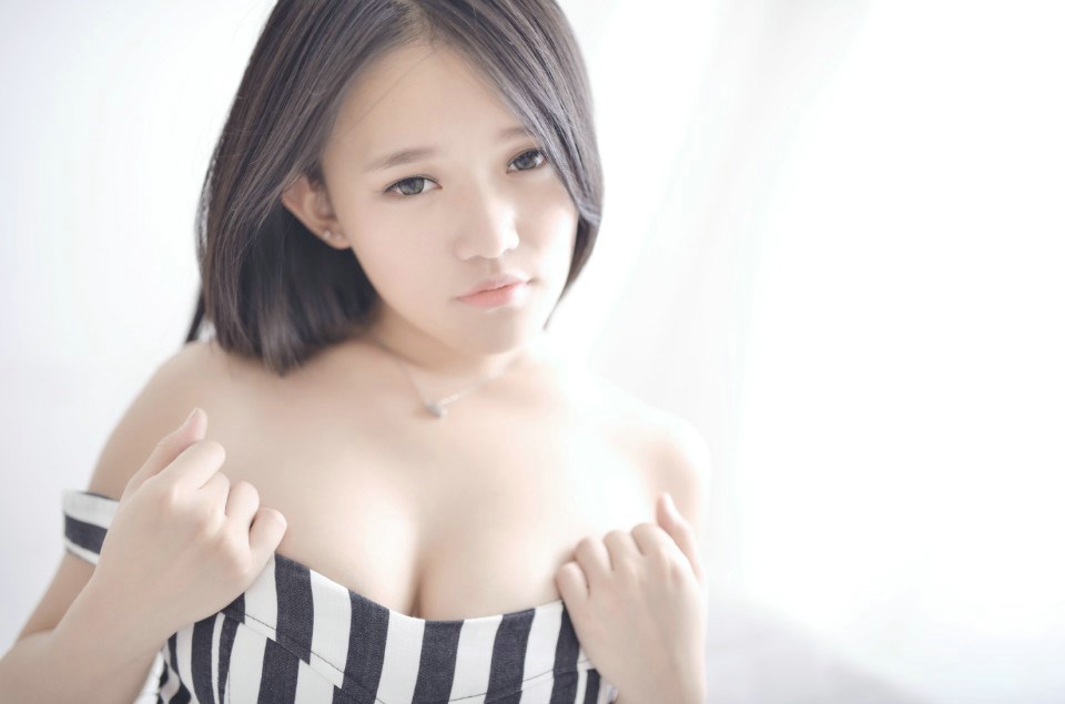 小清新美女的内衣私房性感写真