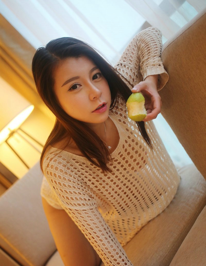 撩人美女vetiver嘉宝贝儿真空上阵福利写真