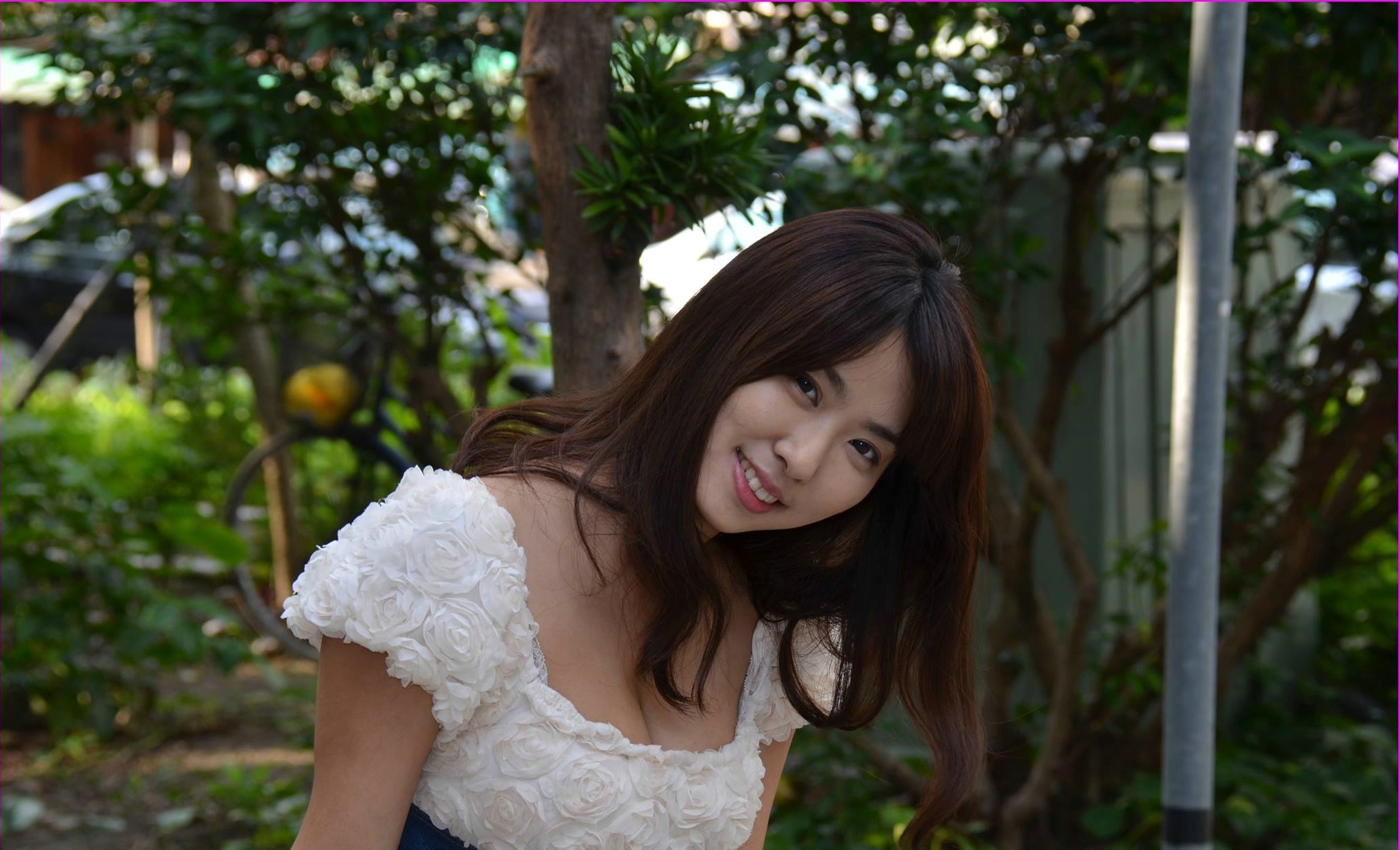 美女路雨希超绝美写真尽显F罩杯好身材