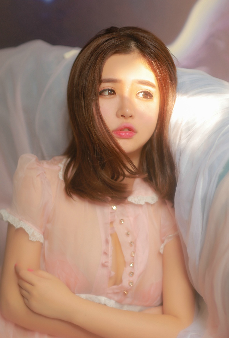 大胸性感可爱女孩徐cake粉嫩阳光俏皮写真