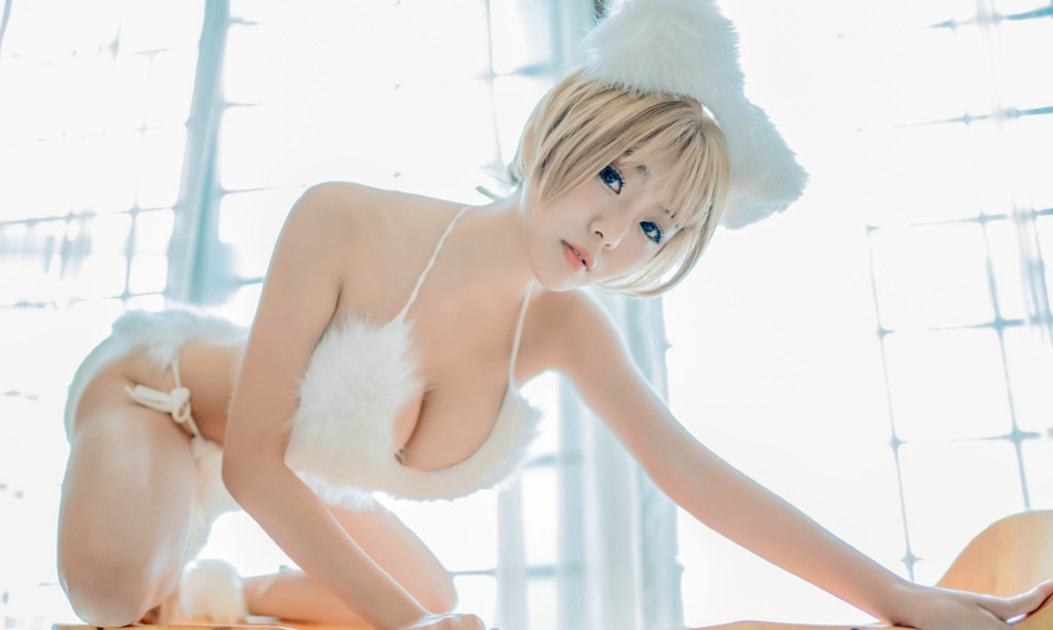 可爱俏皮猫女郎甜美诱惑爆乳波涛汹涌