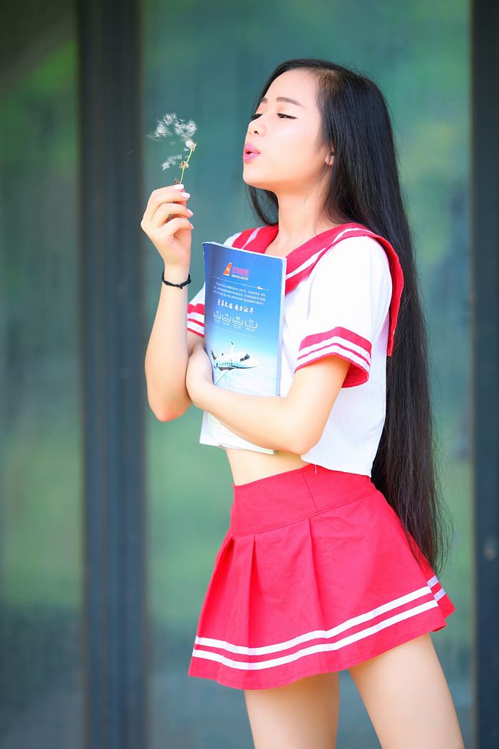性感美女蔻蔻户外性感写真湿身诱人不止