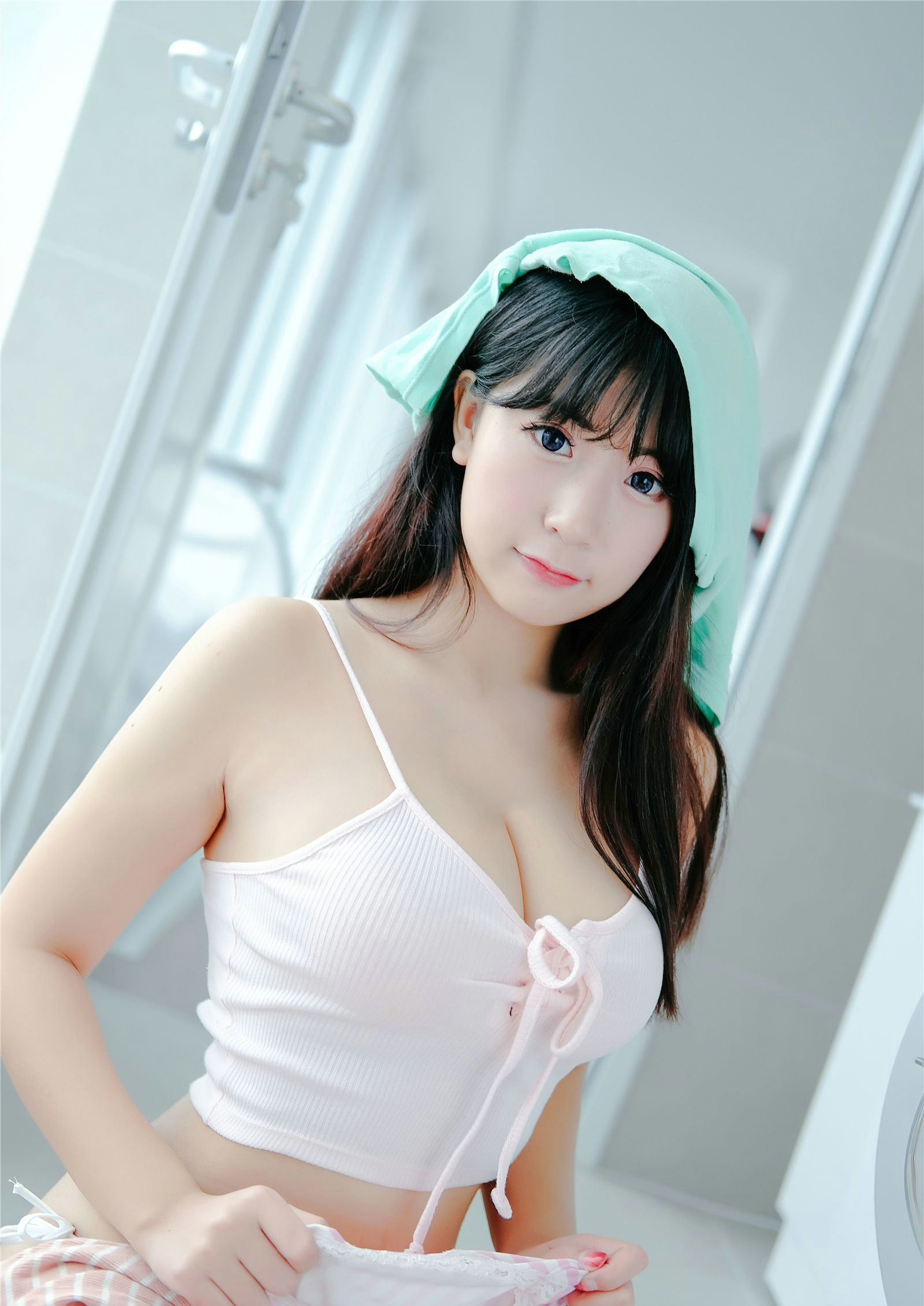 性感甜美黑长直少女猫九酱Sakura巨乳迷人写真
