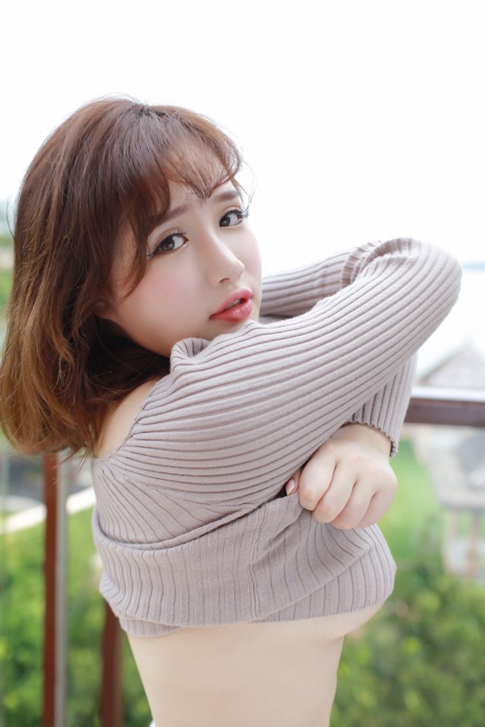 童颜巨乳徐cake性感美乳诱人写真