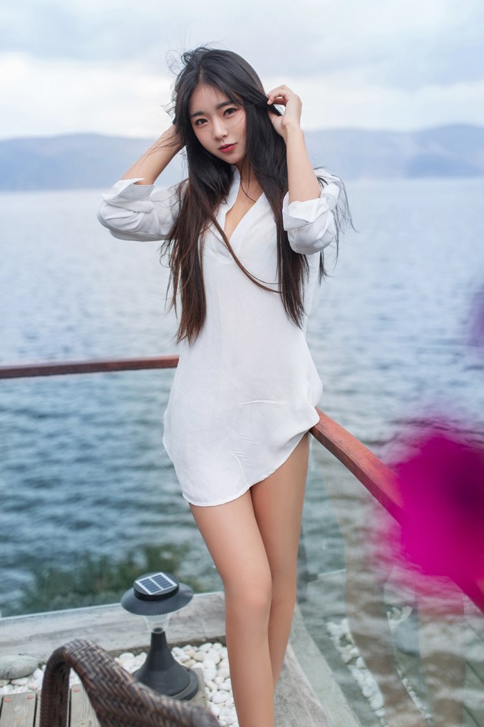 美女嫩模可乐Vicky户外内衣写真性感迷人写真