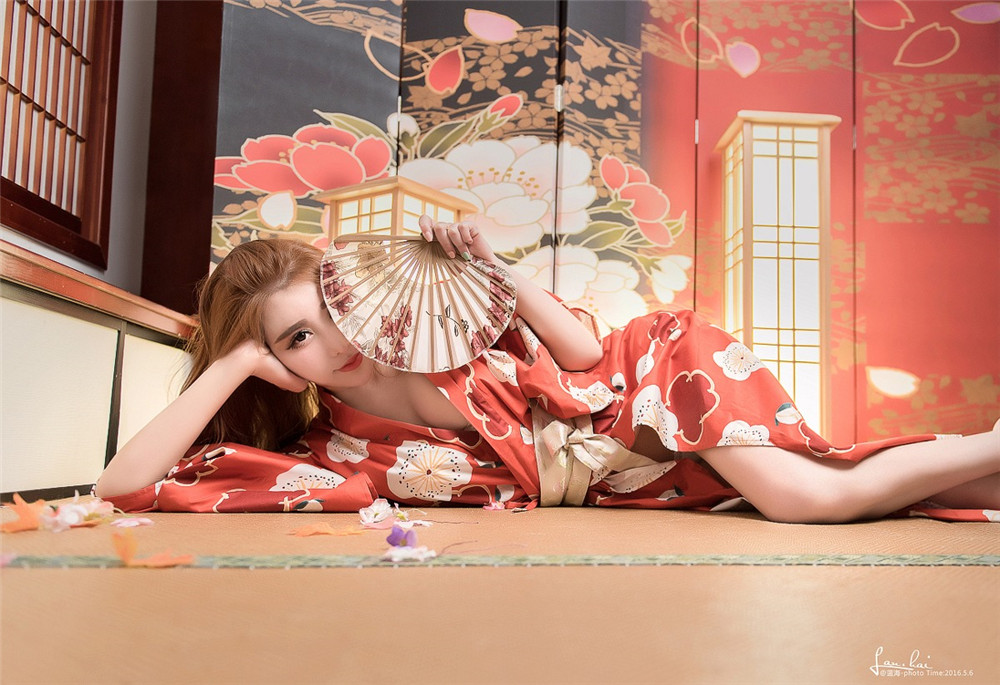 日系美女古装性感美胸诱惑写真非常勾人