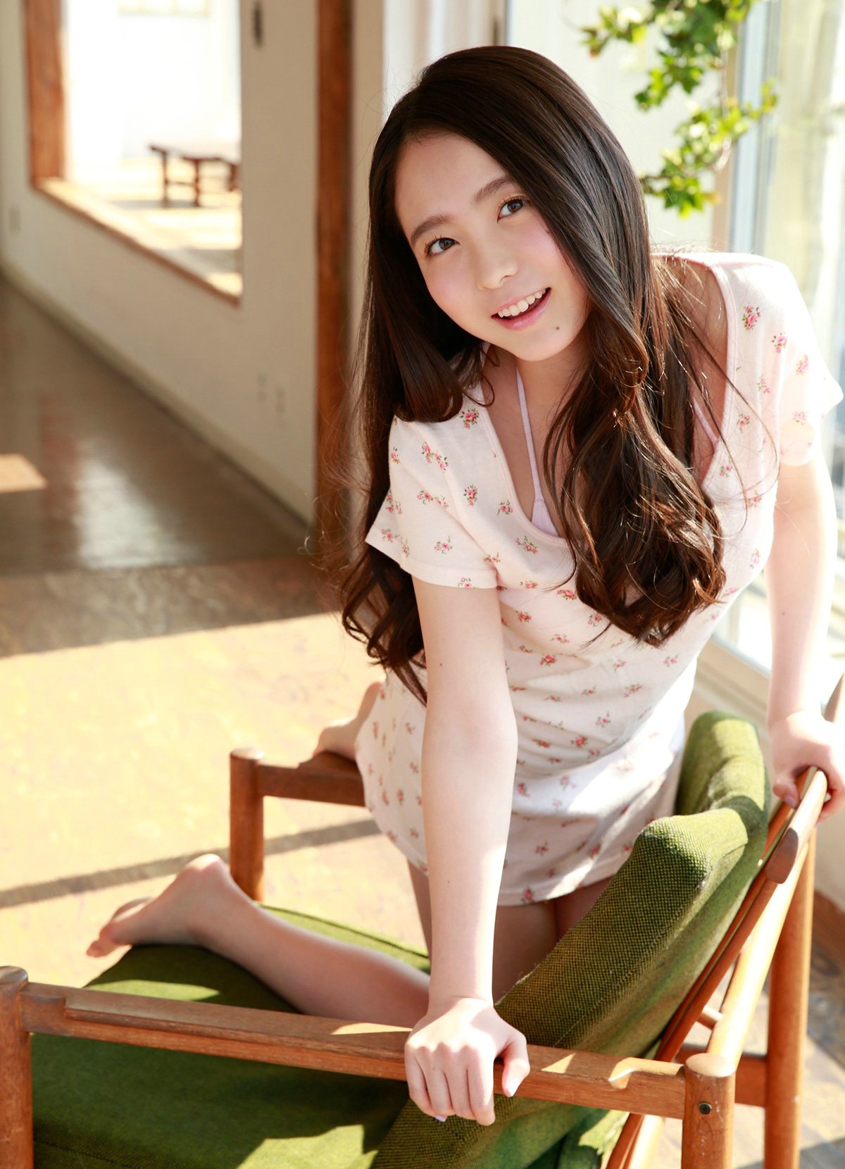 清纯美女阳光私房美胸迷人诱惑写真
