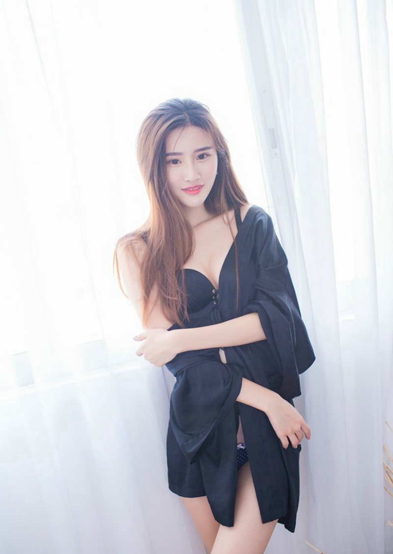 清新美女水灵秀气天生丽质比基尼诱惑写真