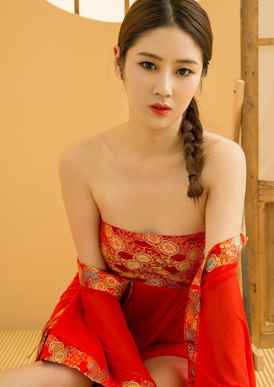 性感古典高挑美女水果迷人高清私房写真