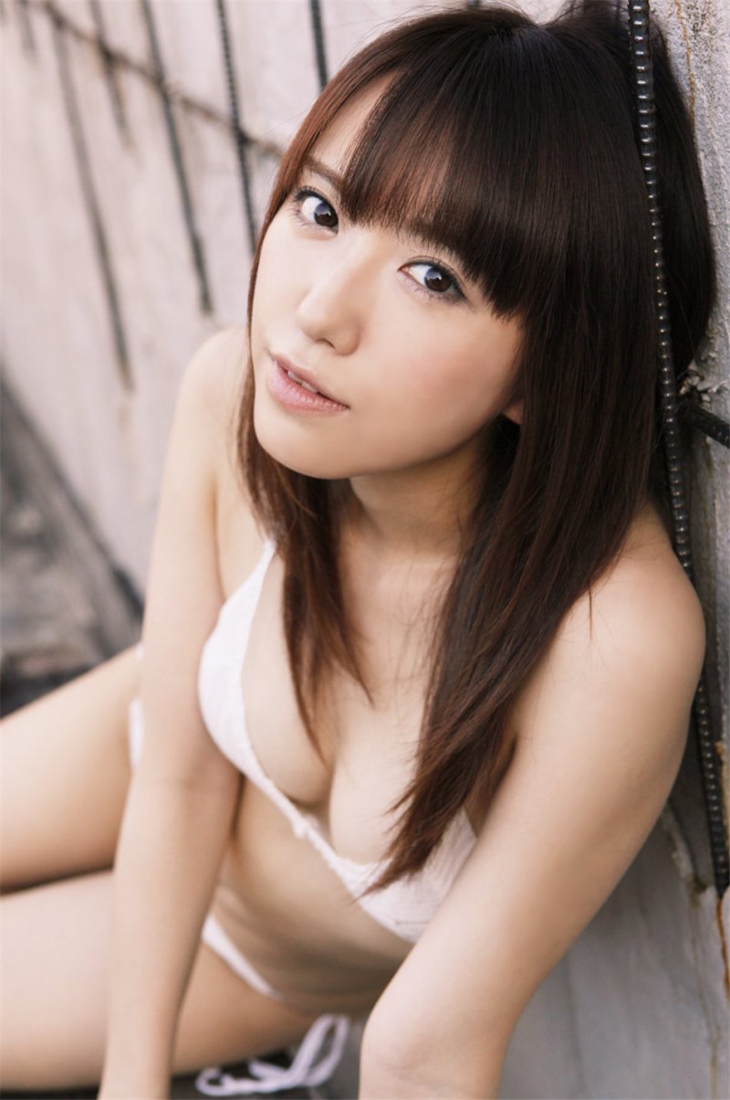 巨乳女神浅仓结希翘臀诱惑性感写真