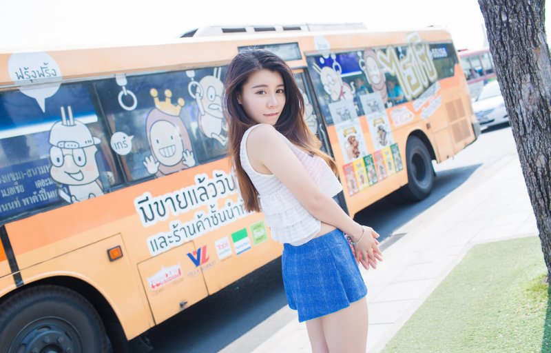 性感迷人美女嘉宝贝儿清新旅拍丰满魅力写真