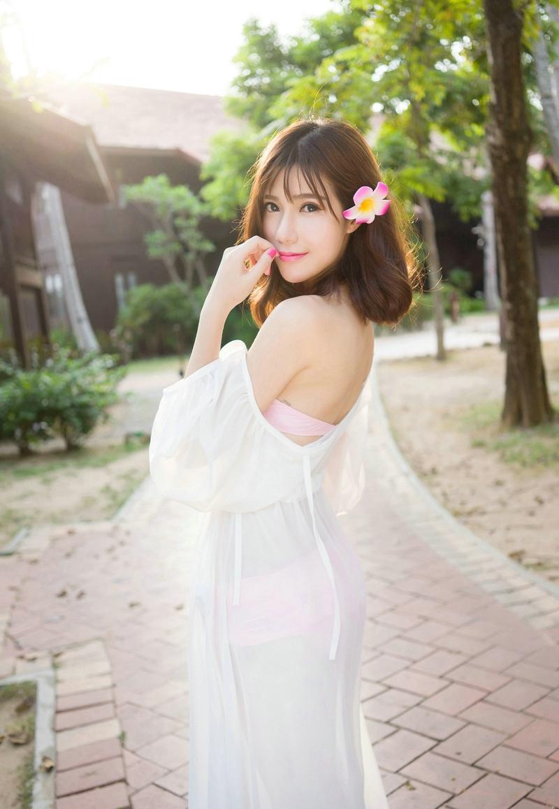 短发美女陈天扬沙滩比基尼写真性感迷人写真