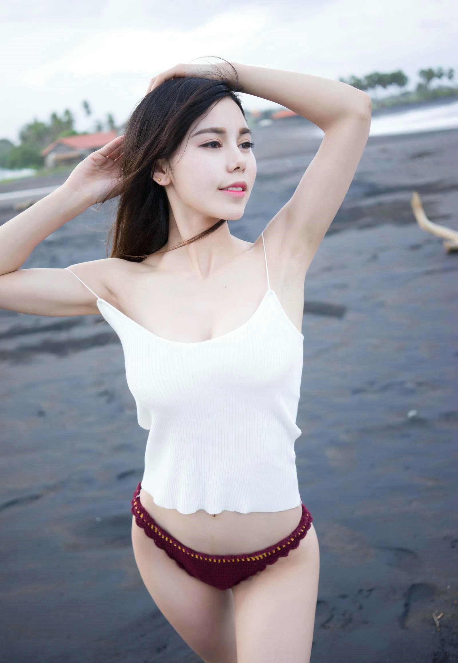 魅妍社美女模特沈佳熹玲珑有致巴厘岛写真