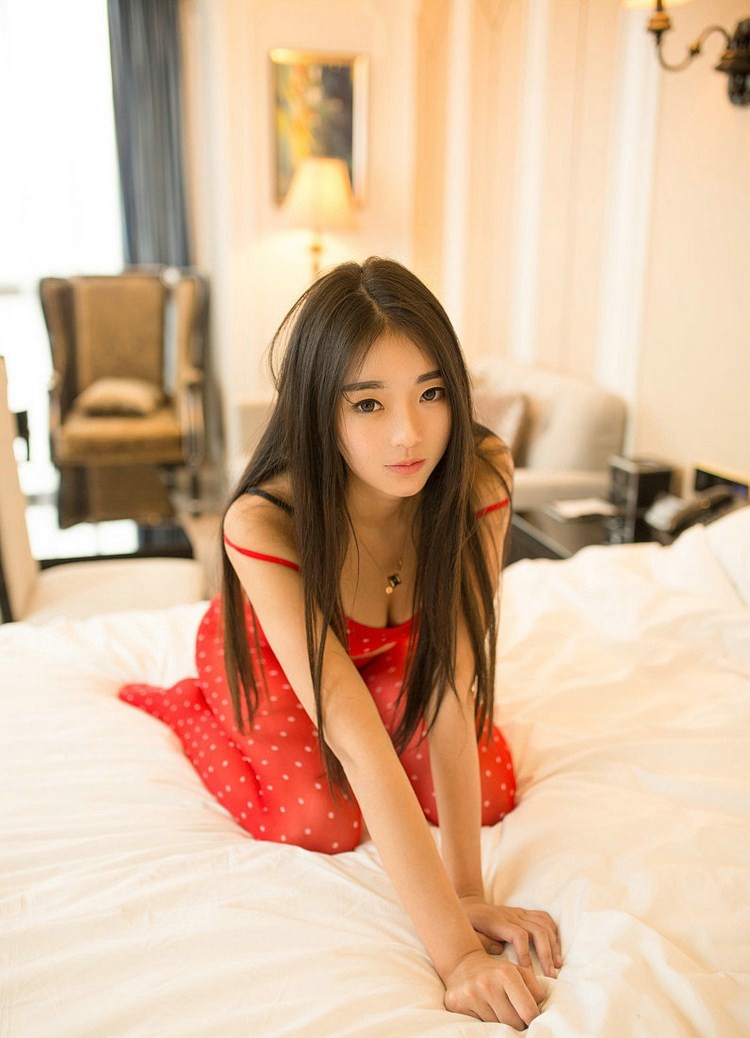 黑长直长腿性感美女可乐Vicky丝袜连体诱惑写真