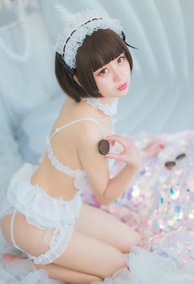 粉嫩娇媚小女仆美女私房性感真人秀