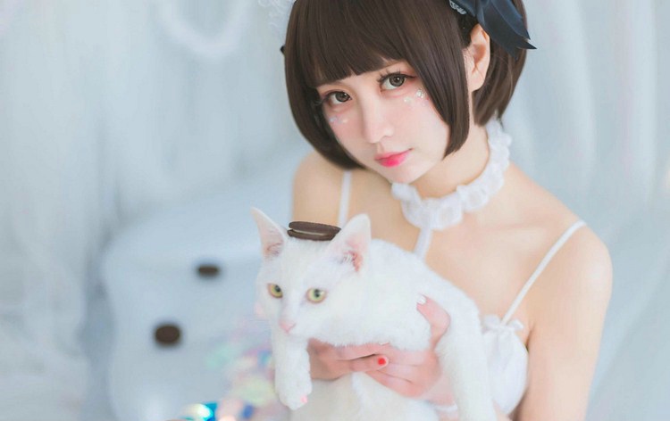 粉嫩娇媚小女仆美女私房性感真人秀
