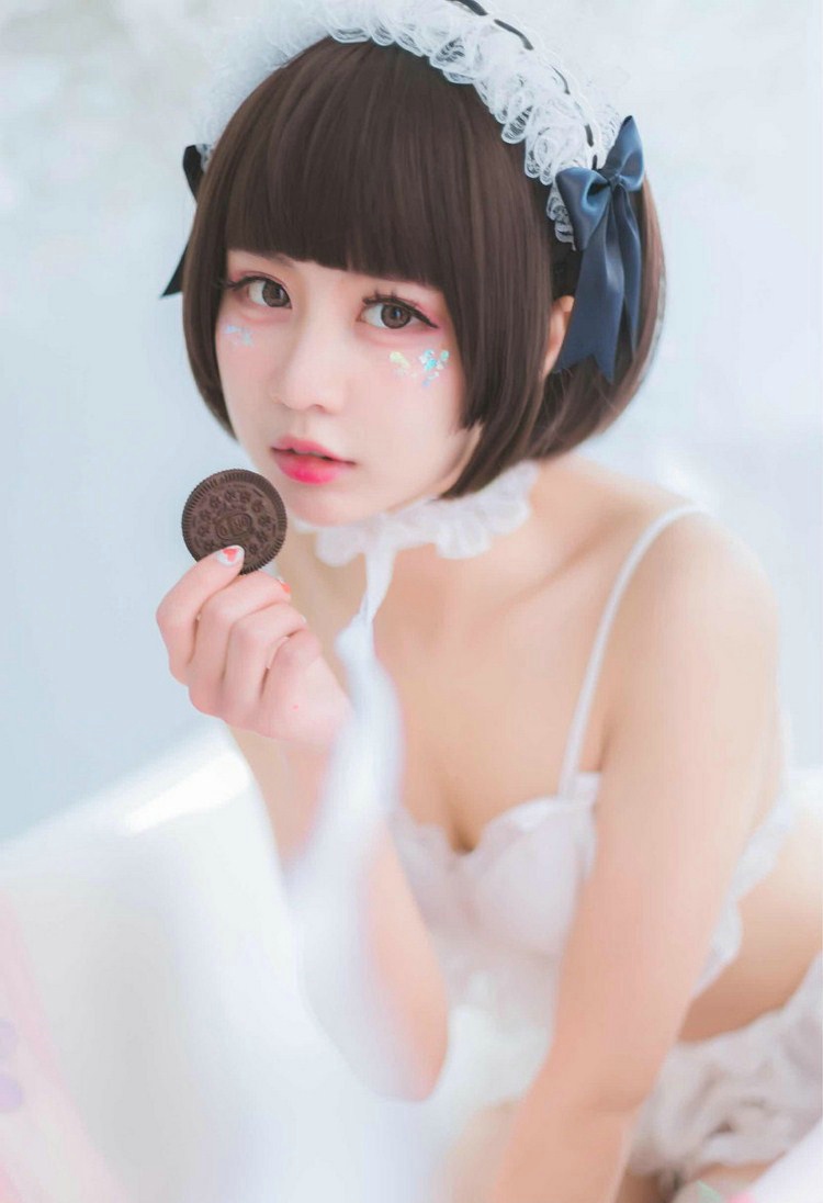 粉嫩娇媚小女仆美女私房性感真人秀