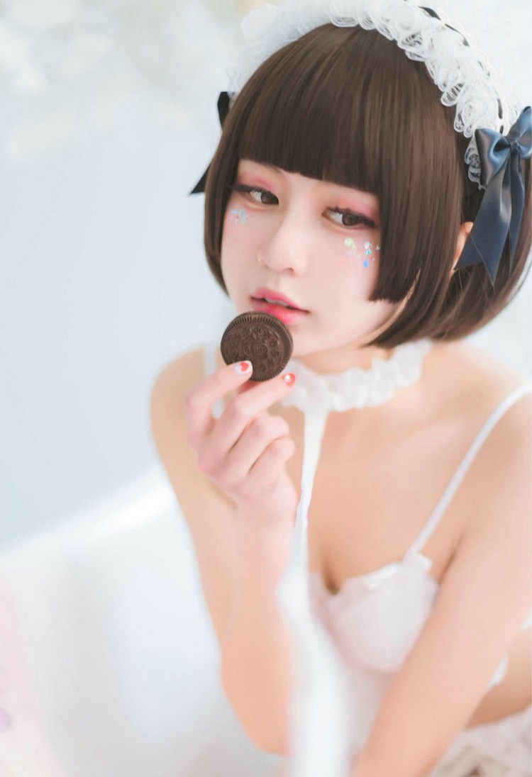 粉嫩娇媚小女仆美女私房性感真人秀