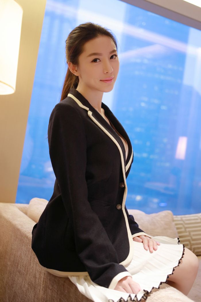 性感女神慕羽茜私房制服写真内衣诱惑