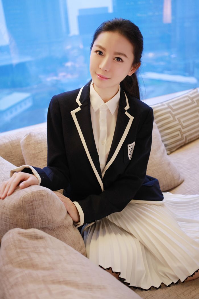 性感女神慕羽茜私房制服写真内衣诱惑