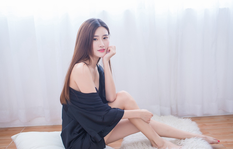 丰满女神格格污巫人美气质酥胸香肩美艳绝伦