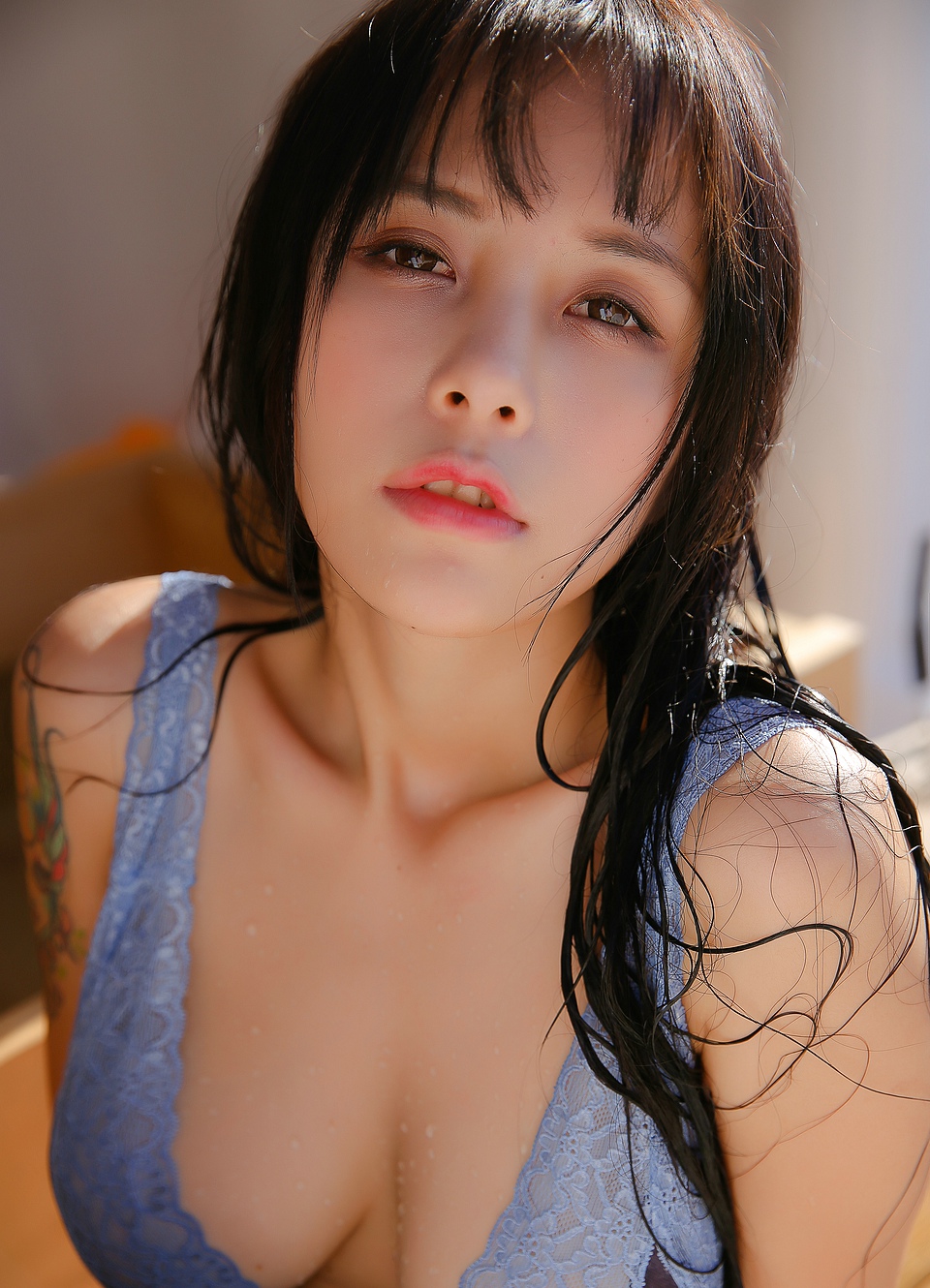 夏美水枪雏菊妹妹夏美酱诱惑湿身养眼写真