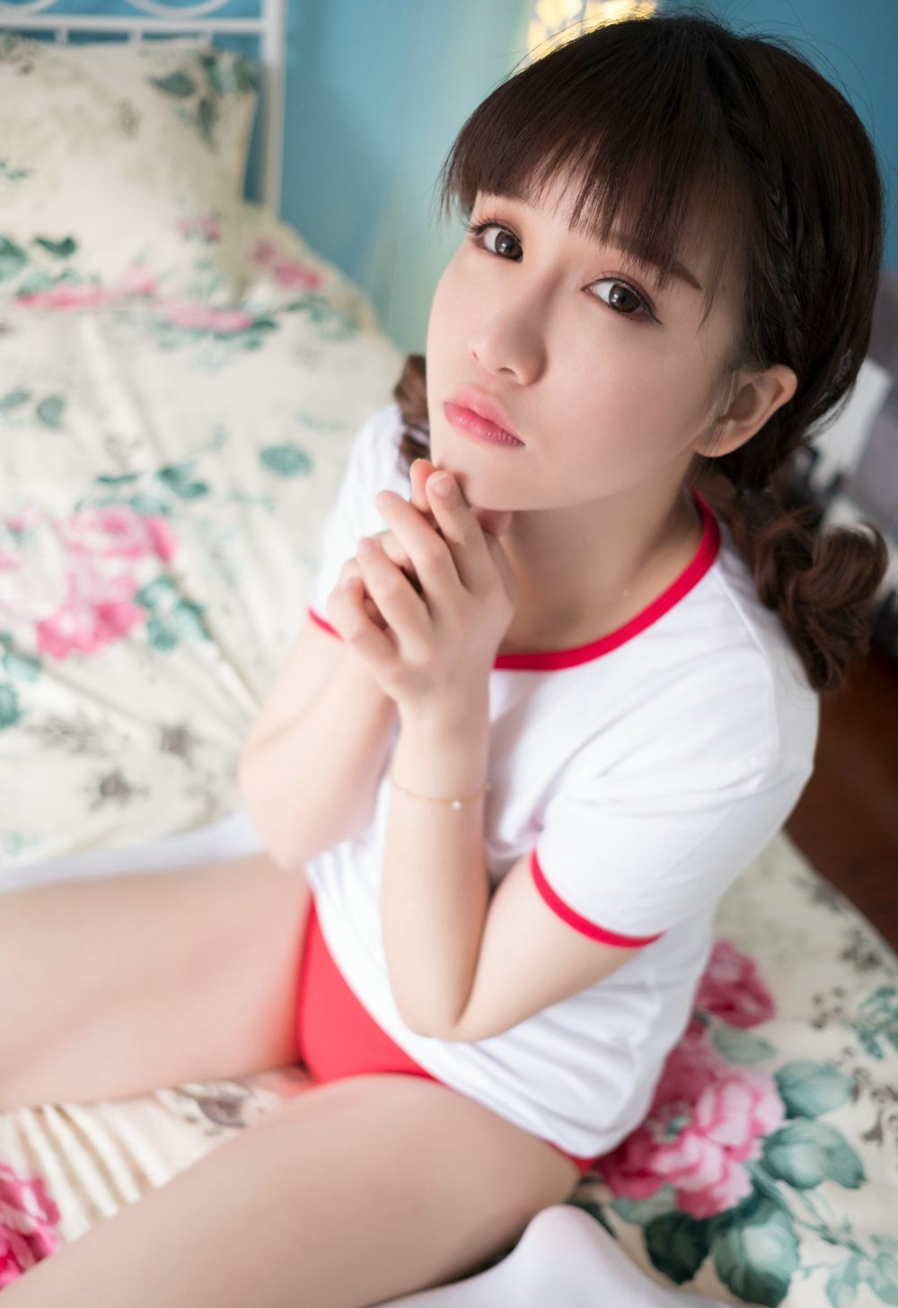 90后小美女傲娇萌萌体操服可爱靓丽私房照写真