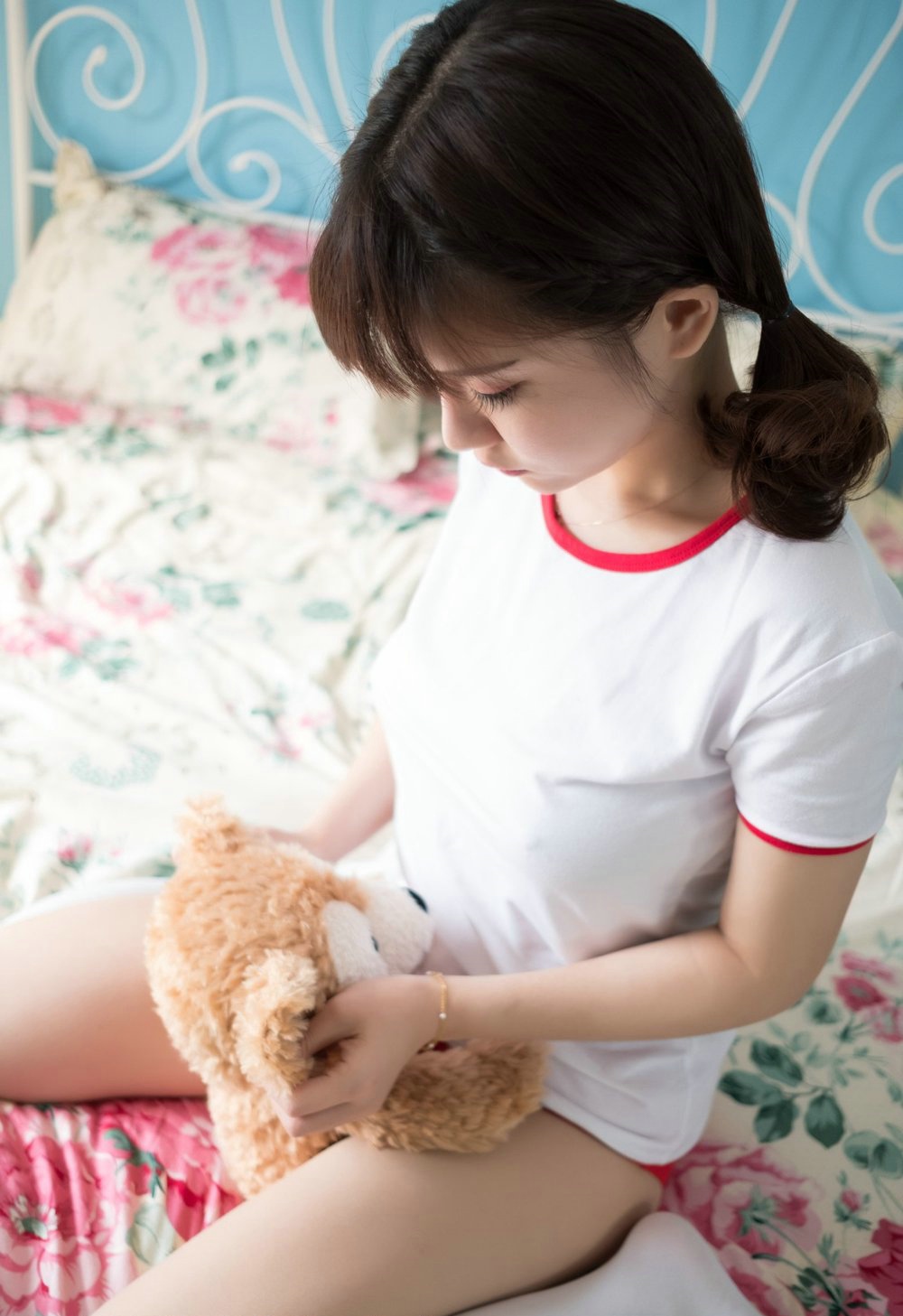90后小美女傲娇萌萌体操服可爱靓丽私房照写真