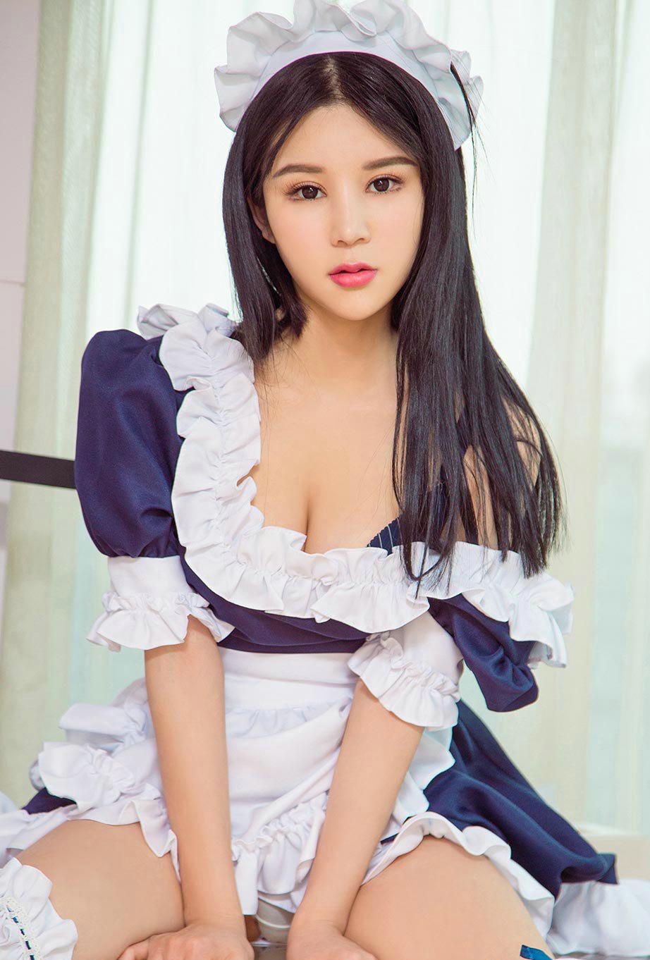 90后美女模特陈琪性感诱惑写真