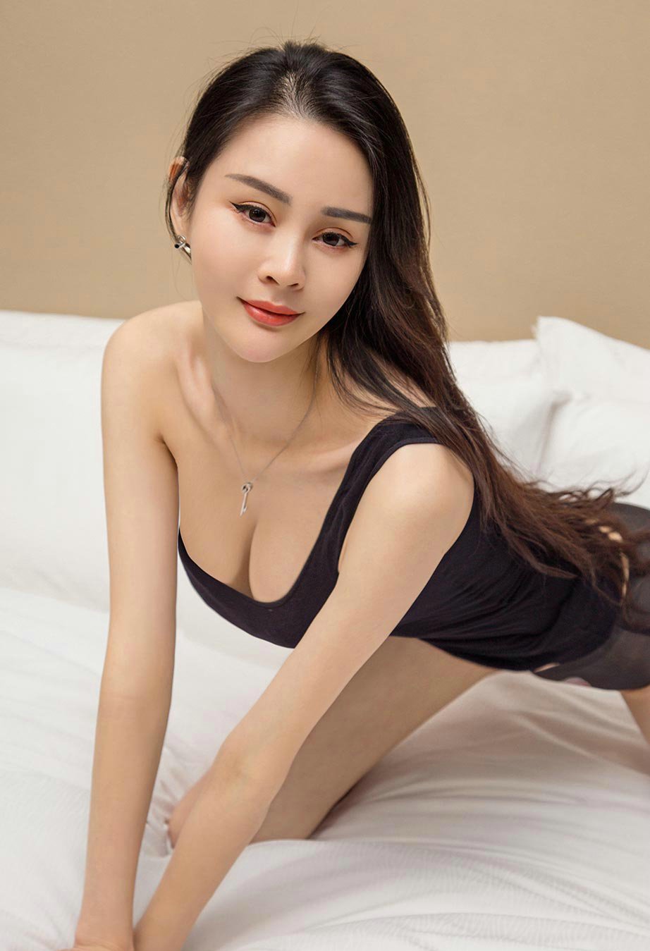 御姐型美女吉祥祥私房性感写真图片